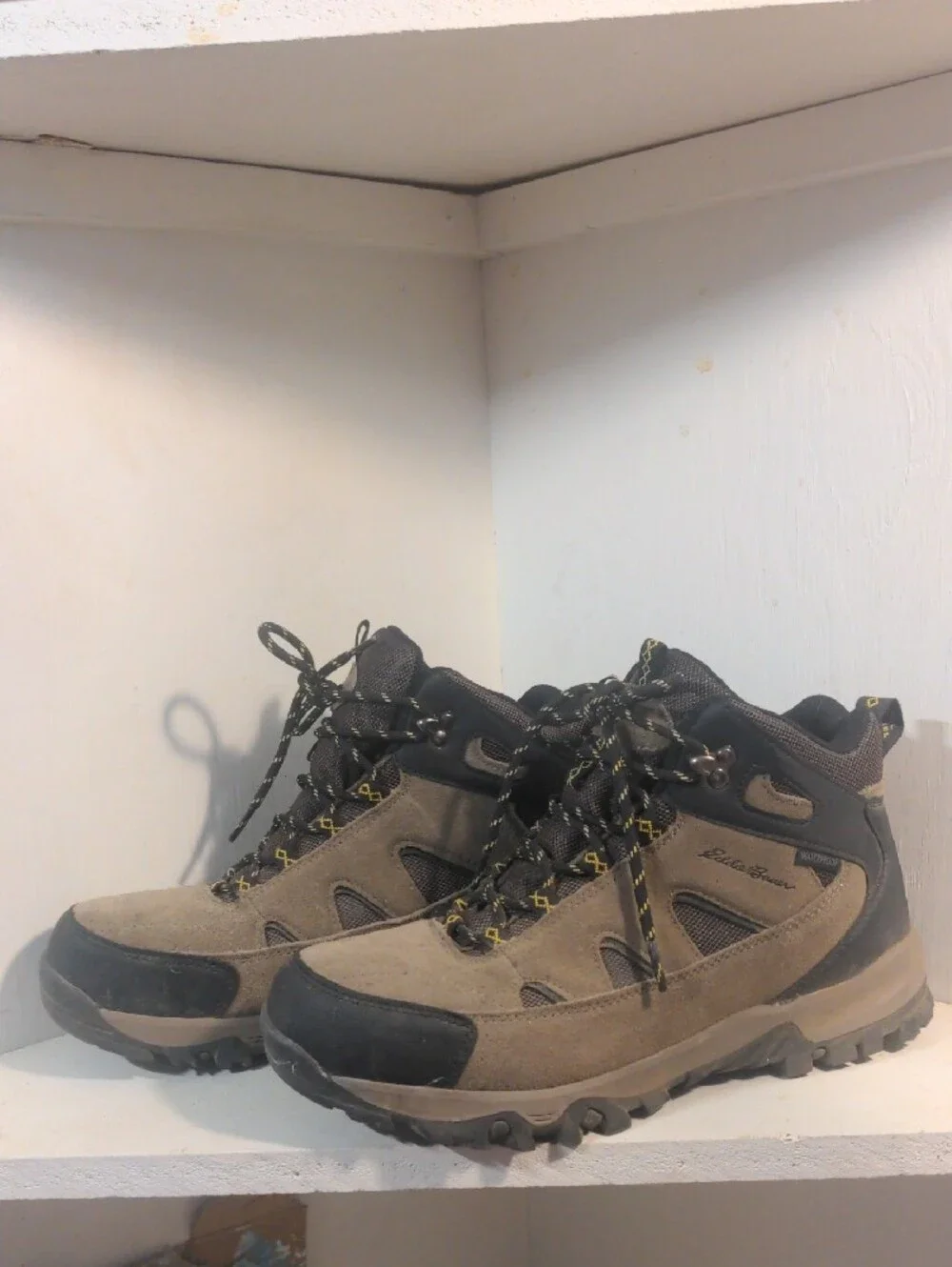 Eddie Bauer Men's Taupe and Black Trail Boots